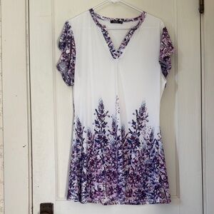 White V-Neck Floral-Print Tunic Top in Purple